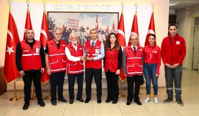 Vali Aktaş, hayırlı olsun ziyaretlerini kabul etti